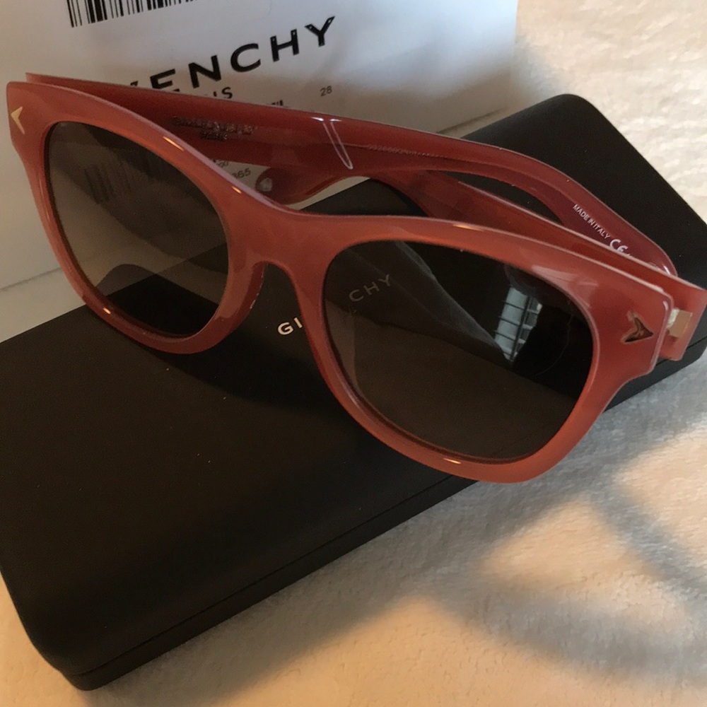 🌺HP🌺 GIVENCHY Paris Sunglasses - Picture 4 of 8